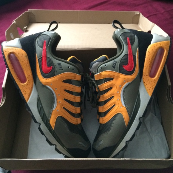 Nike Air Max Humara Men Sz 10