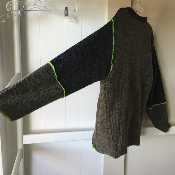 Sweater - Picture 3 of 4