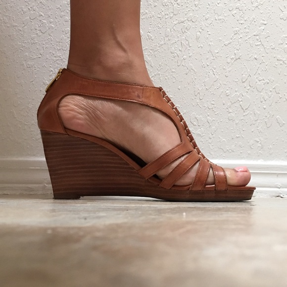 Adrienne Vittadini wedges