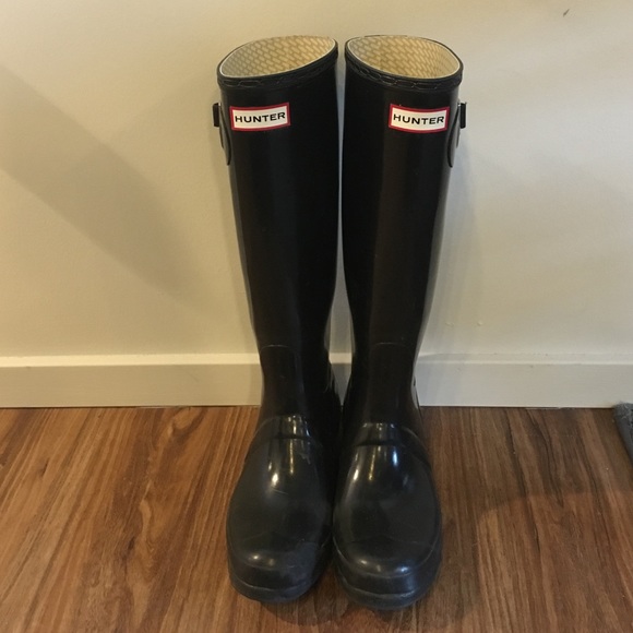 Authentic Glossy Hunter boots!!