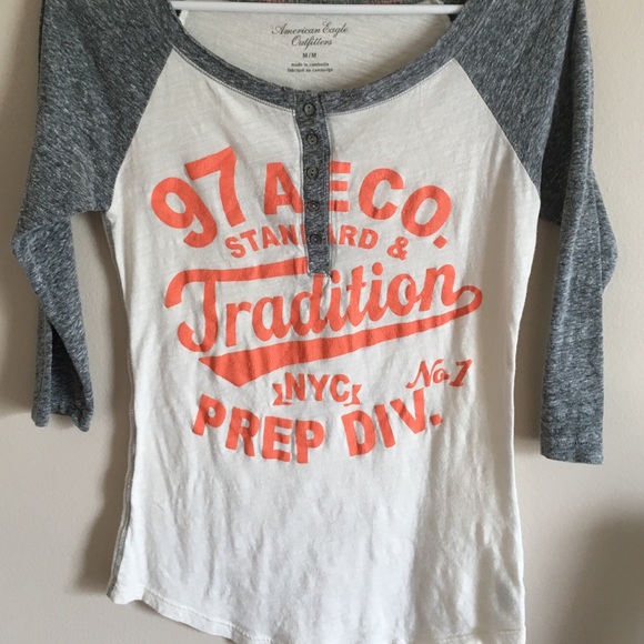 American Eagle 3/4 tee