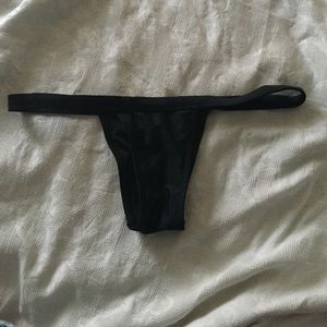 Cheeky bikini bottom