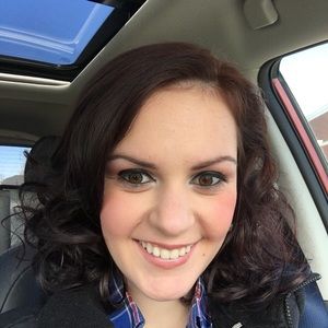 Meet your Posher, Alisa