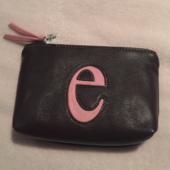 E cosmetic case