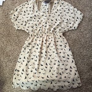White dress with birds on it and POCKETS!!!!