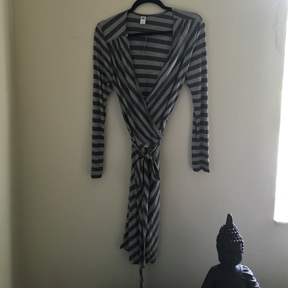 Old navy striped wrap dress