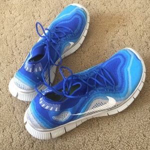 Men's Nike free runs 5.0