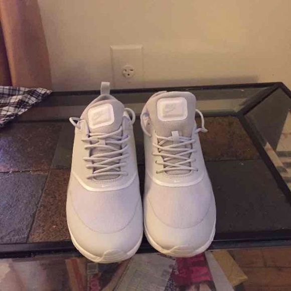 Airmax Thea