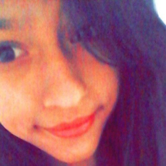 Meet your Posher, Yamile - Picture 1 of 1