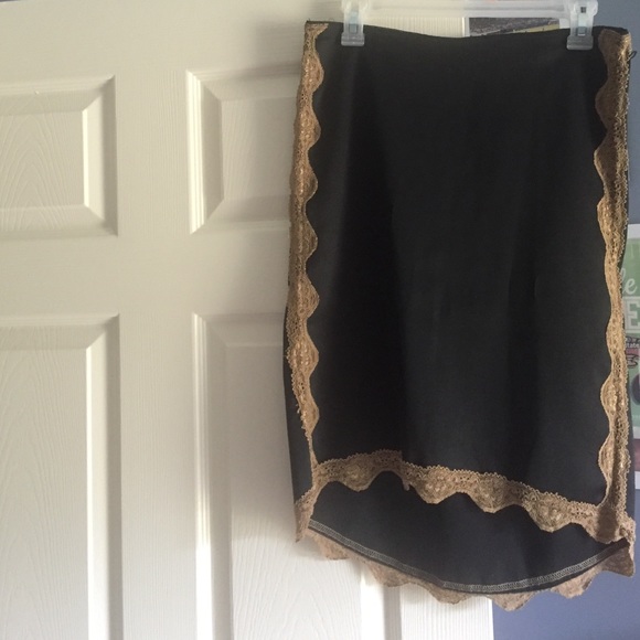 Black high low pencil skirt with tan lace edge