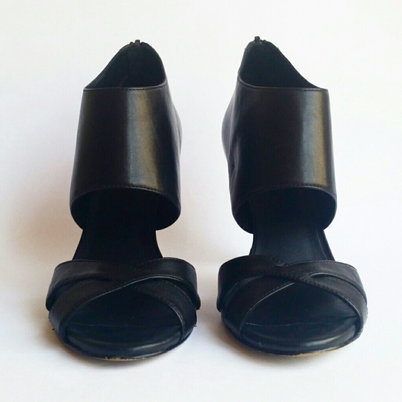Cole Haan | Black Leather Two Piece Heel - Picture 2 of 4
