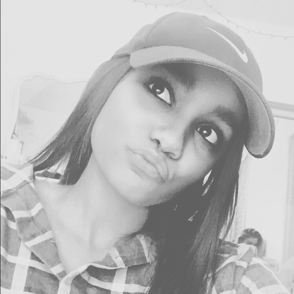 Meet your Posher, Alexa - Picture 1 of 1