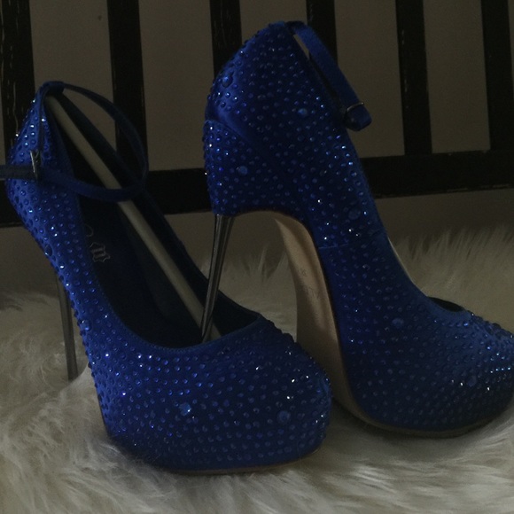 Blue rhinestone stiletto