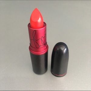 MAC - Viva Glam Miley Cyrus 2 Matte Lipstick