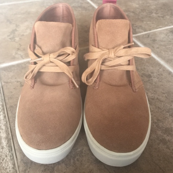 Steve Madden lace ups