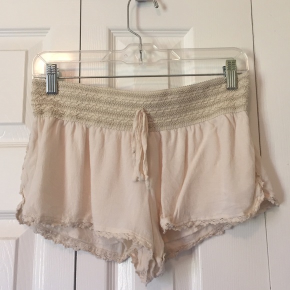 Summer shorts bundle! 🚨 - Picture 2 of 4