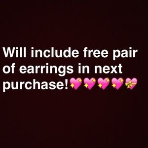 Free pair of earrings💝💝💝