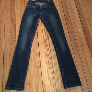 524 leavi's jean