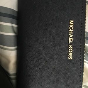 Michael kors navy leather wallet EUC