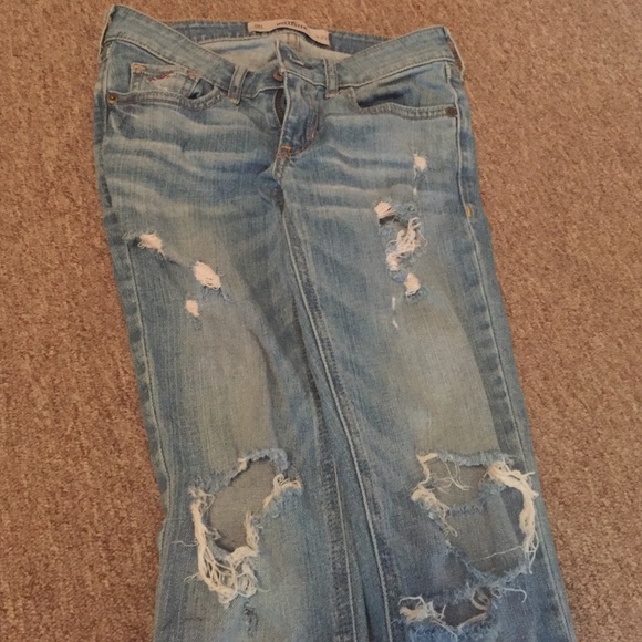 Hollister Ripped Skinny Jeans