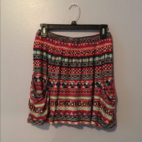 Tribal patterned skirt - Picture 1 of 3