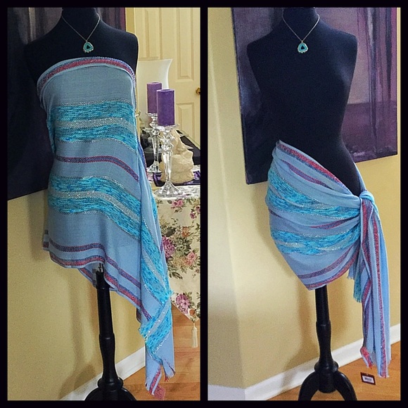 LUXE EMBELLISHED WRAP CAPE BLANKET SCARF - Picture 4 of 5