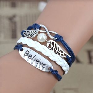 💫White/Blue Believe Infinity bracelet💫