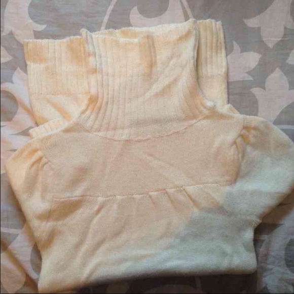 Sweater - Picture 3 of 4