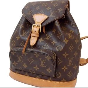 ✨On Reserve/Hold✨Authentic Montsoris MM Backpack