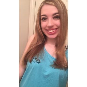 Meet your Posher, Alexis