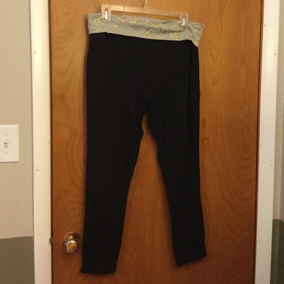 Black leggings