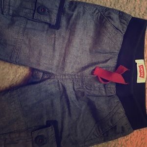 Stylish Levi shorts!!