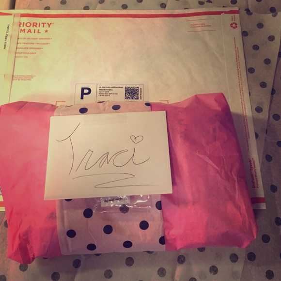 Traci! You're package is on its way!!!🎁🛍🎉