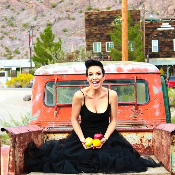 I'm a Posh Ambassador! Meet your Posher, Vanessa - Picture 5 of 8