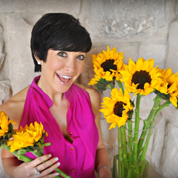 I'm a Posh Ambassador! Meet your Posher, Vanessa - Picture 3 of 8