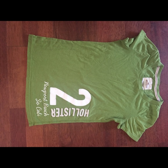 Hollister t shirt