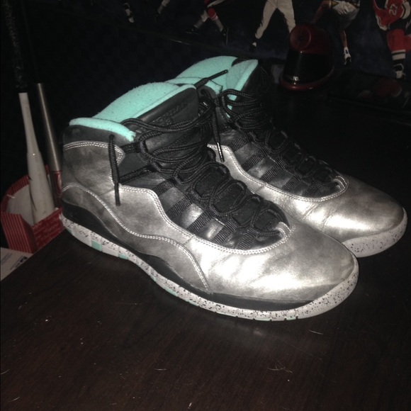 Retro Jordan 10s (lady liberty)