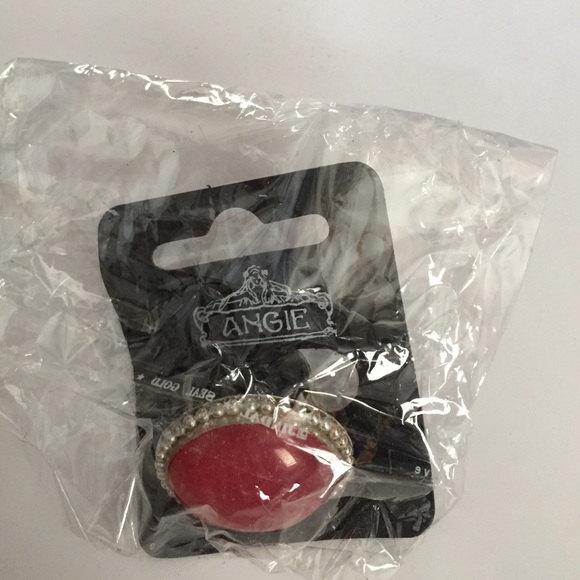 Red ring - Picture 2 of 2