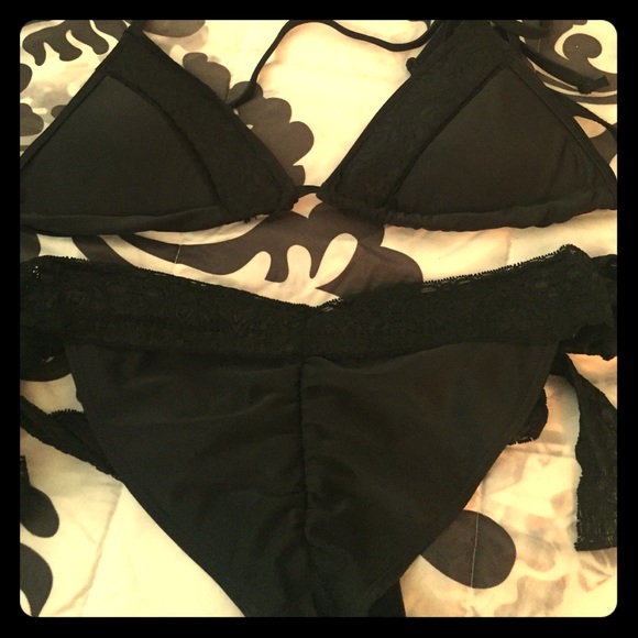 Black lace bikini