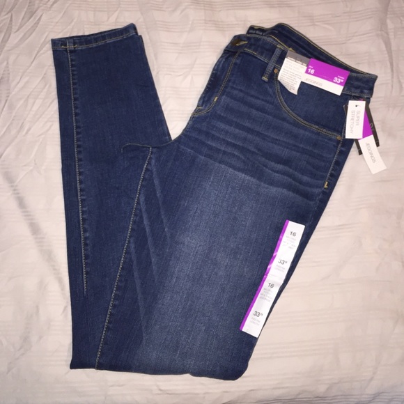Mid-Rise Jeggings