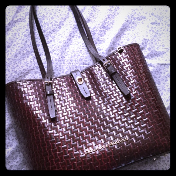 ❤️ Dooney and Bourke Claremont Woven Dover Tote ❤️