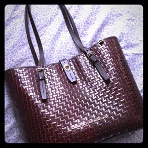 ❤️ Dooney and Bourke Claremont Woven Dover Tote ❤️