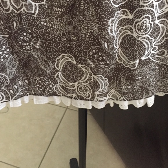 Cute floral skirt - Picture 2 of 3