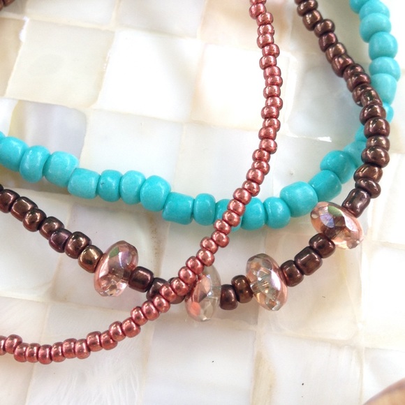 Handmade teal copper glass bead bracelet - Picture 2 of 2
