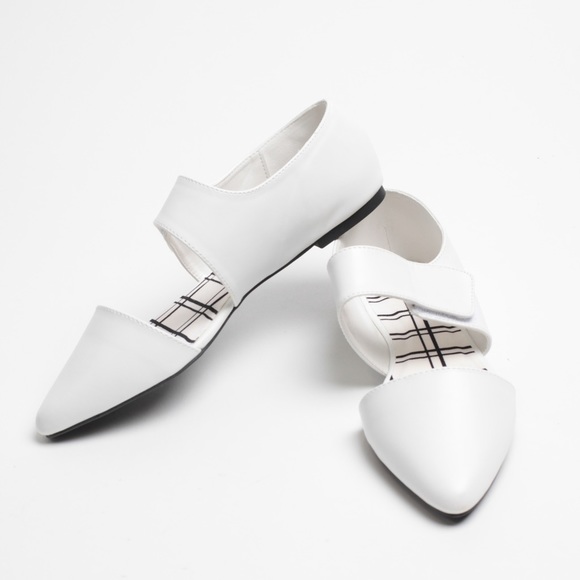 FINAL PRICE | White Mary Jane Ballerina Flats - Picture 3 of 4
