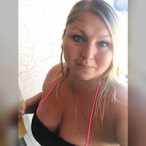 Meet your Posher, Becky