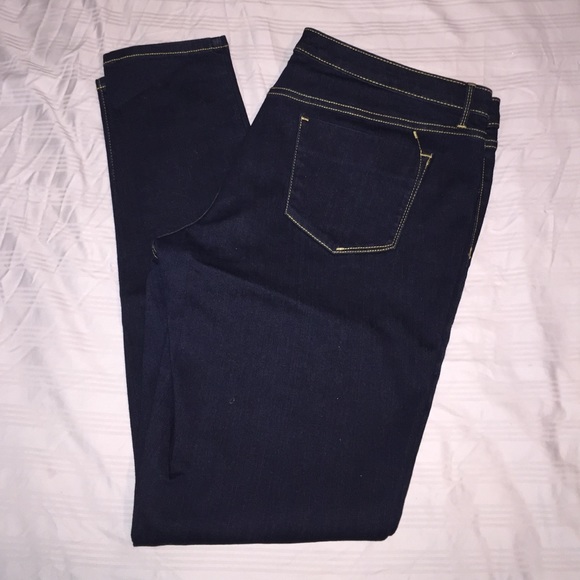 NWOT Mid-Rise Jegging