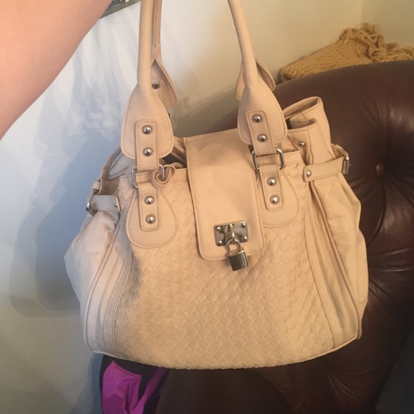 Nude purse