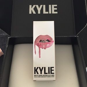 Kylie Lip Kit in Koko K