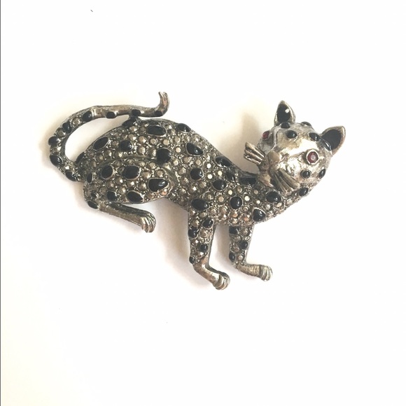 Vintage Feline Brooch Pin